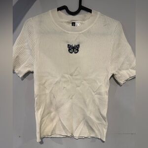 H&M white long top - mid sleeves - butterfly embroidered